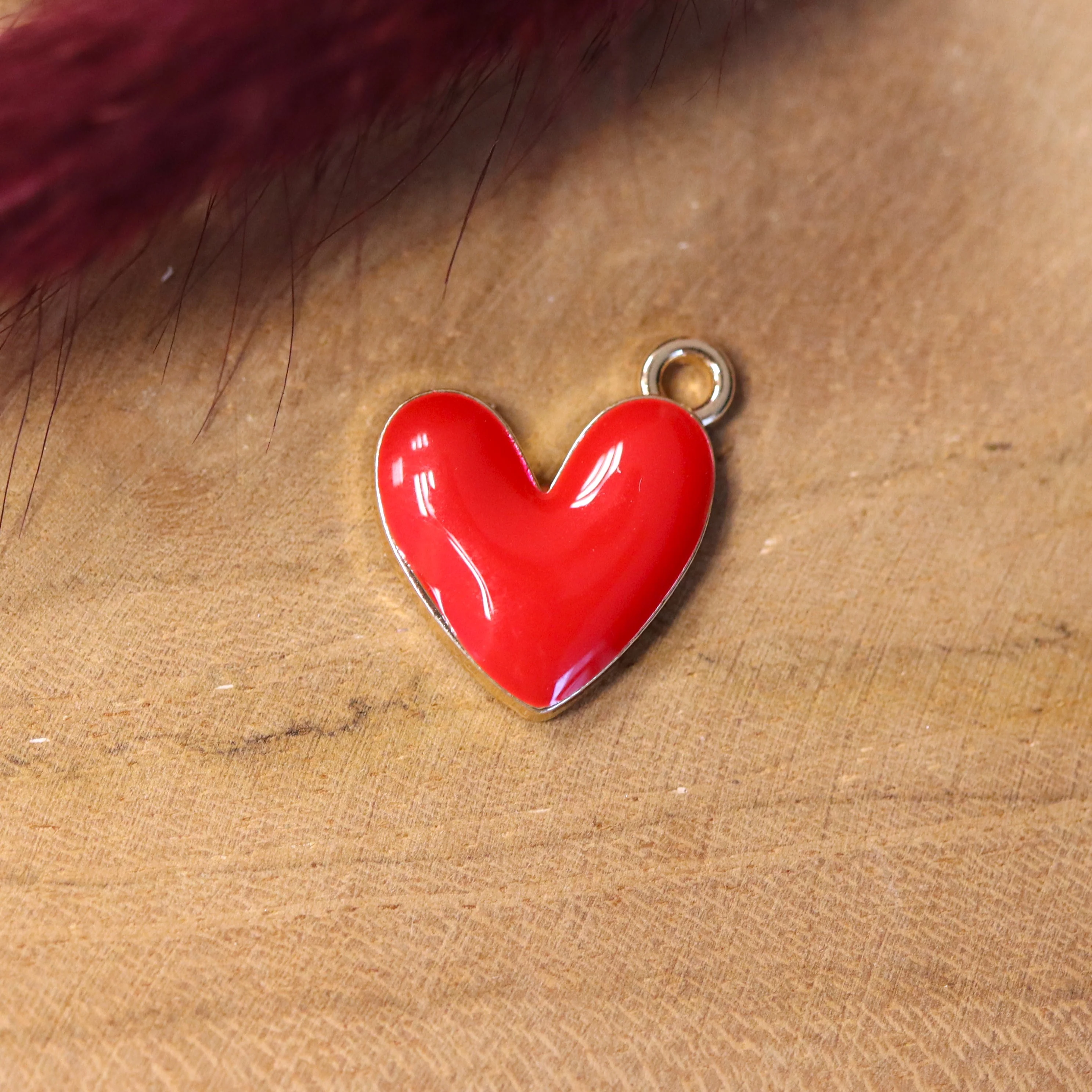 Enamel bedel - hart rood